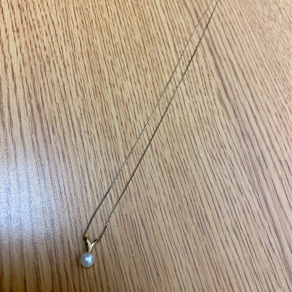 vintage golden pearl necklace